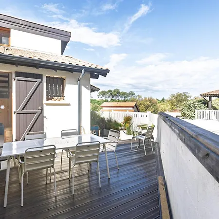 Charmante Maison Avec Piscine Hébergement de vacances *